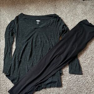 Old Navy maternity outfit